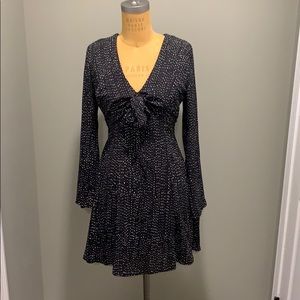 Sexy, sweet, chic long sleeved black/white dress